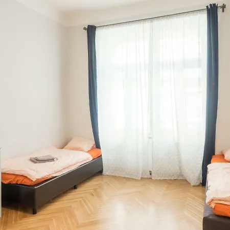 Spacious By Charles Square * Πράγα