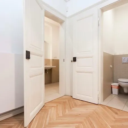 Spacious By Charles Square Appartamento